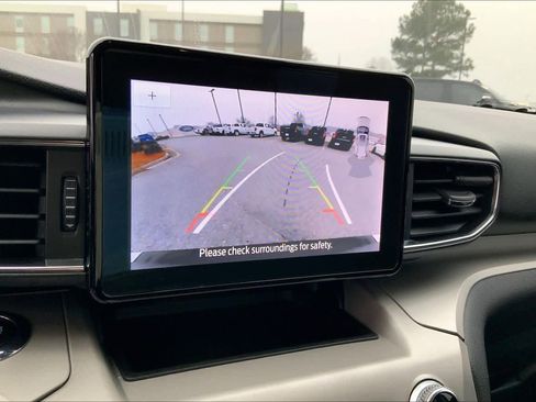 Used 2023 Ford Explorer XLT w/ Equipment Group 202A image 26