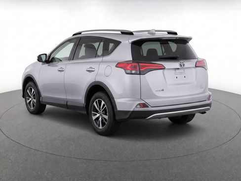 Used 2018 Toyota RAV4 XLE w/ Plus Extra Value Package AWD/4WD image 3