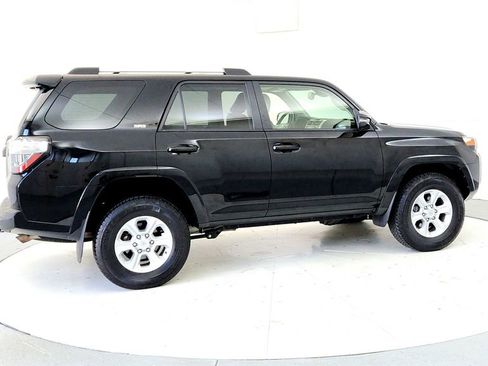 Used 2023 Toyota 4Runner SR5 Premium w/ Moonroof Package AWD/4WD image 6
