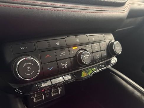 Used 2024 Dodge Durango GT AWD/4WD image 38
