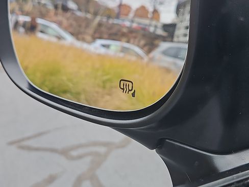 Certified 2025 Subaru Forester Premium image 14