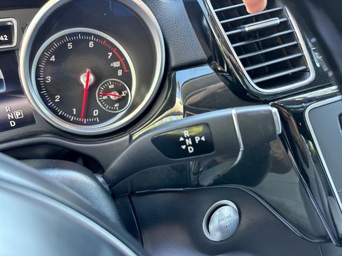 Used 2017 Mercedes-Benz GLS 550 4MATIC image 23