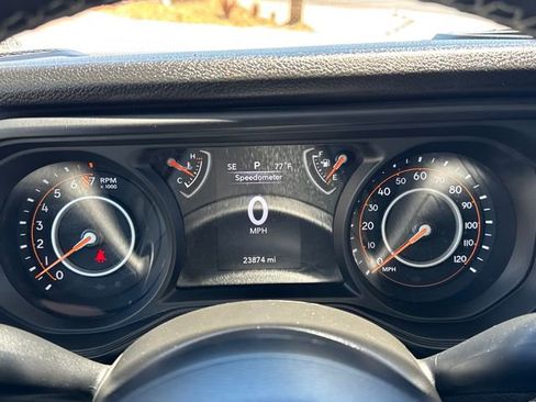 Used 2025 Jeep Gladiator Sport AWD/4WD image 15