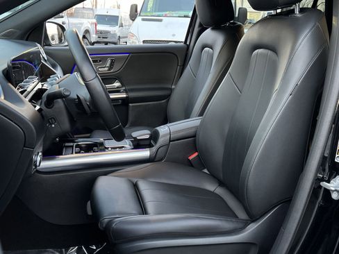 Certified 2022 Mercedes-Benz GLA 250 4MATIC image 11