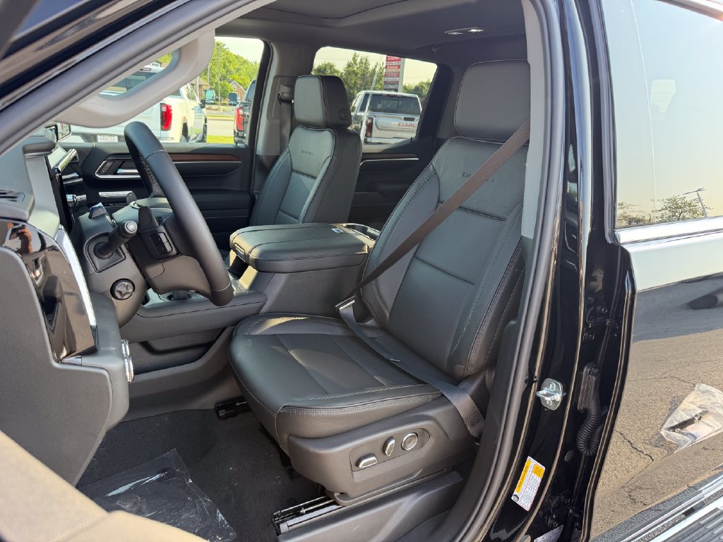 New 2026 GMC Sierra 1500 Denali w/ Technology Package AWD/4WD image 16