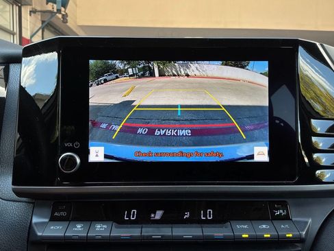 Used 2026 Toyota Camry LE FWD image 33