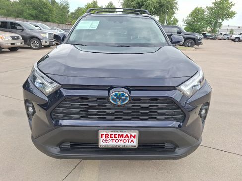 Used 2023 Toyota RAV4 XLE Premium AWD/4WD image 9