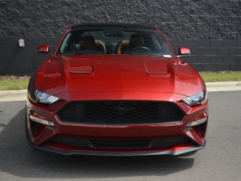 Used 2019 Ford Mustang Premium w/ Ford Safe & Smart Package RWD image 10