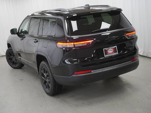 New 2026 Jeep Grand Cherokee L 4WD image 11