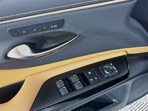 Used 2023 Lexus ES 350 w/ Premium Package image 20