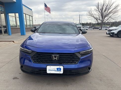 Used 2023 Honda Accord Sport image 2