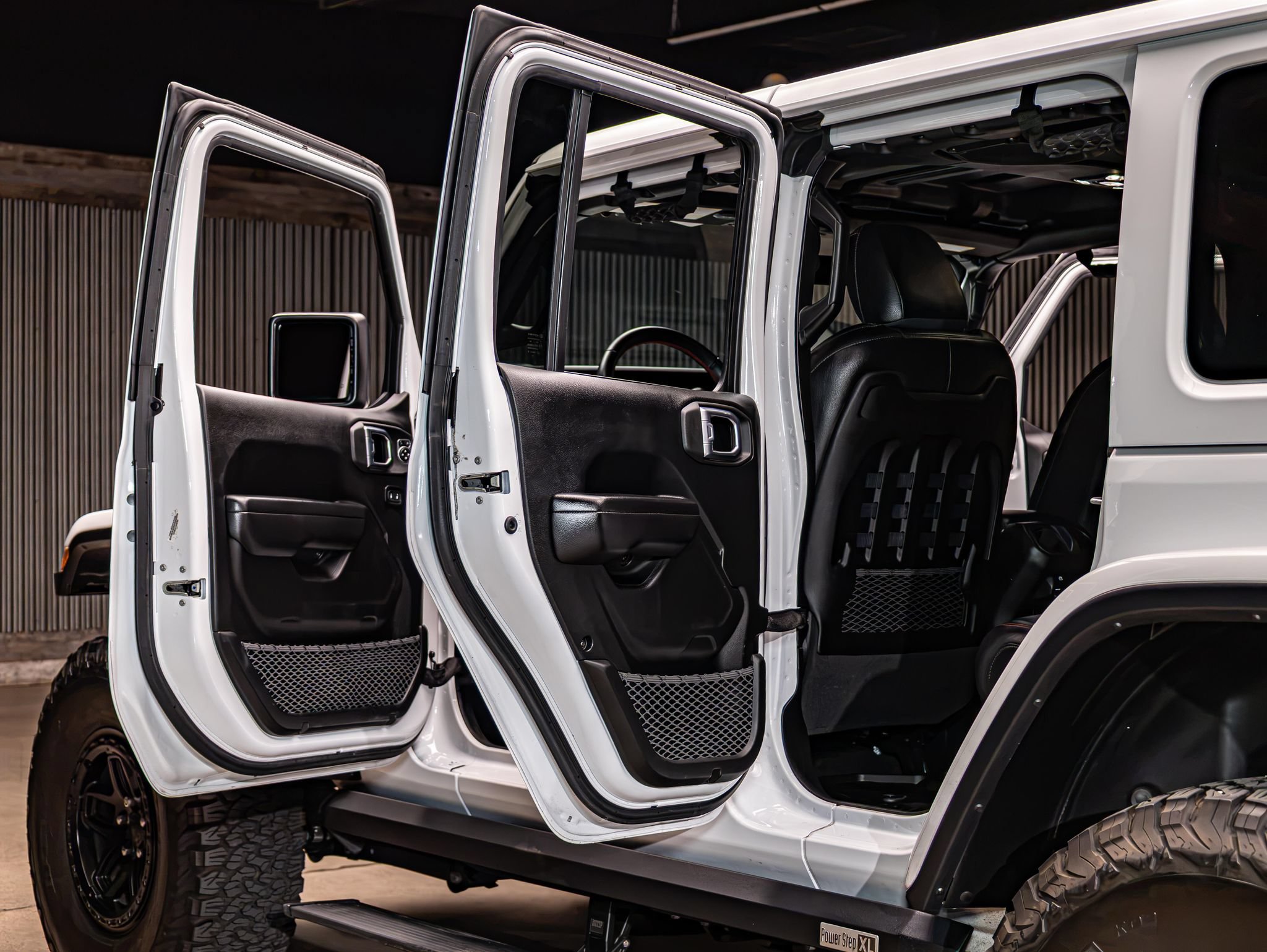 Used 2021 Jeep Wrangler Unlimited Rubicon AWD/4WD image 31
