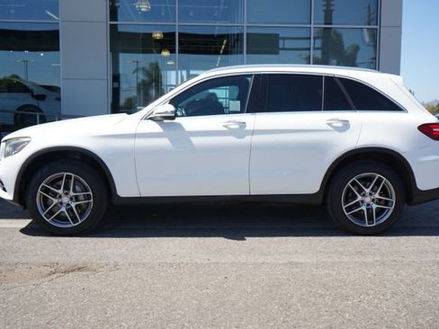 Used 2017 Mercedes-Benz GLC 300 image 4