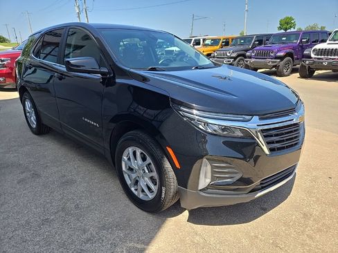 Used 2024 Chevrolet Equinox LT w/ Driver Convenience Package AWD/4WD image 16