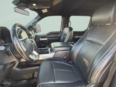 Used 2022 Ford F350 Lariat image 19