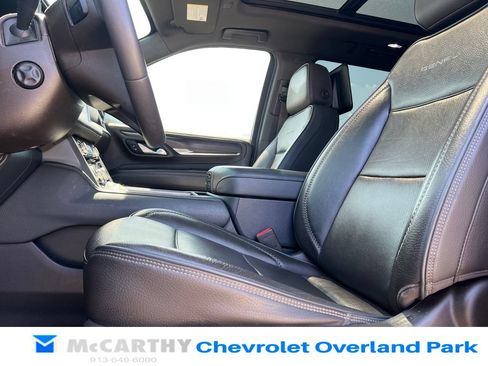 Used 2021 GMC Yukon Denali w/ Denali Ultimate Package AWD/4WD image 10