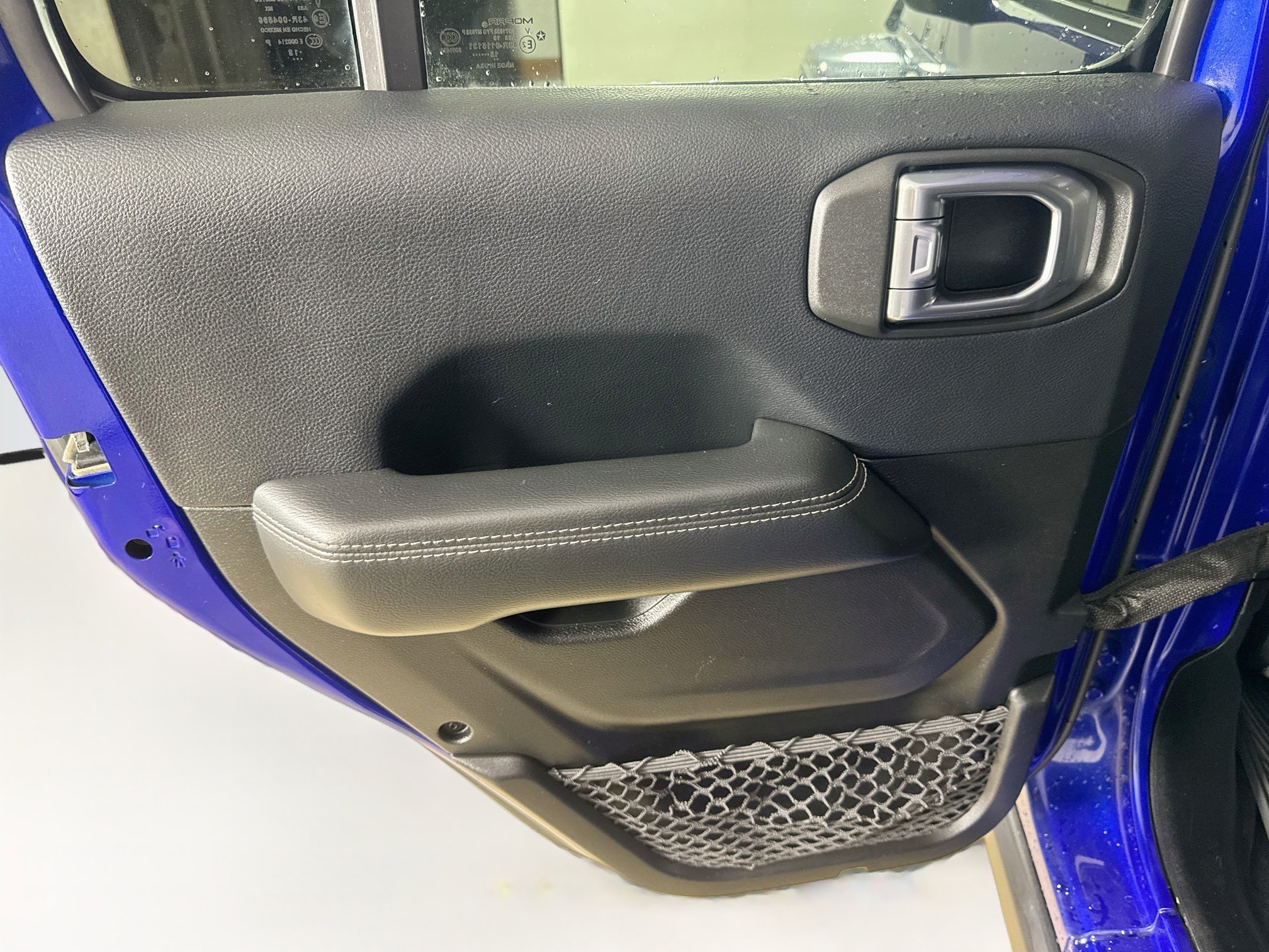 Used 2018 Jeep Wrangler Unlimited Sahara AWD/4WD image 22