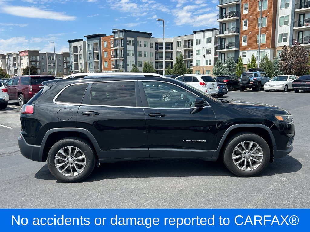 Used 2019 Jeep Cherokee Latitude Plus w/ Comfort/Convenience Group AWD/4WD image 2