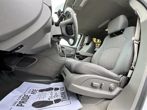 Used 2016 Chevrolet Traverse LT AWD/4WD image 18