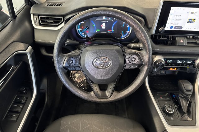 Certified 2025 Toyota RAV4 XLE AWD/4WD image 18