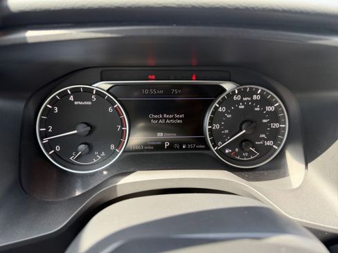Used 2025 Nissan Rogue SV FWD image 42