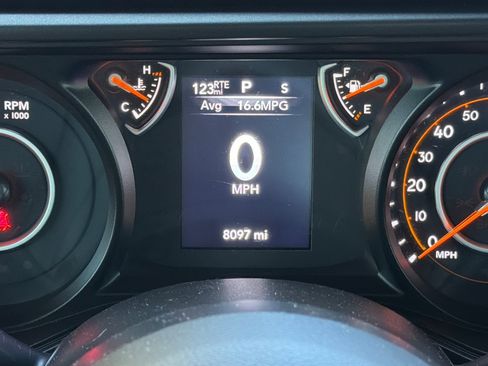 Used 2025 Jeep Wrangler Sport AWD/4WD image 22