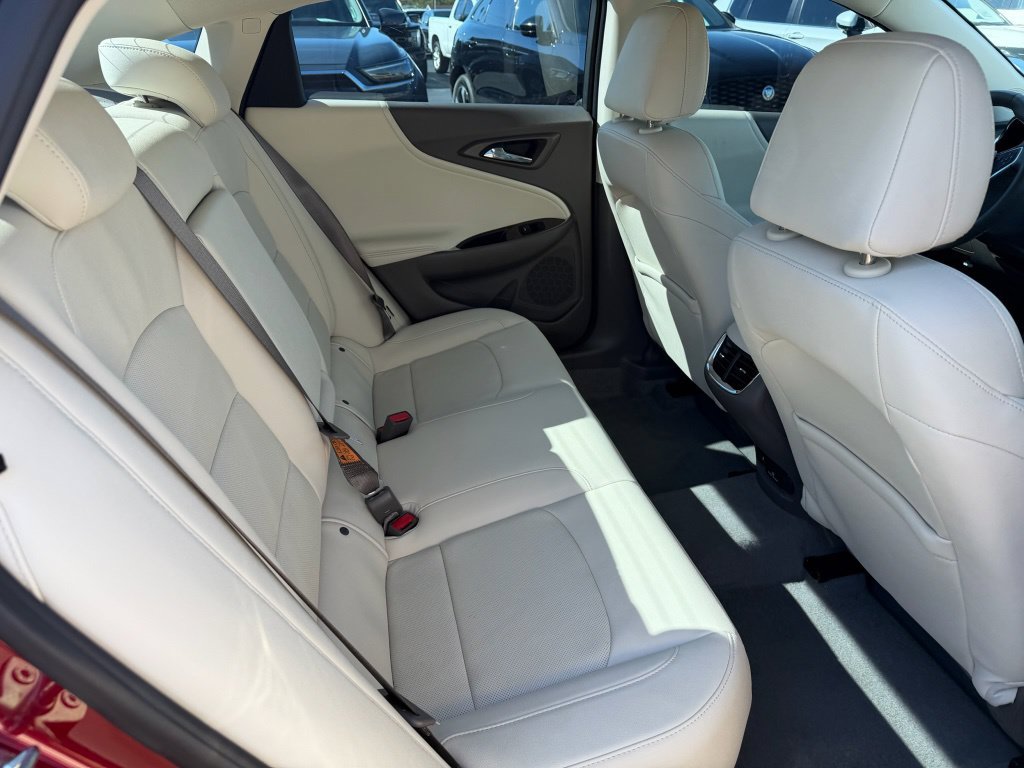 Used 2023 Chevrolet Malibu LT FWD image 15