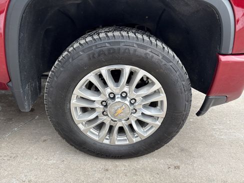 Used 2021 Chevrolet Silverado 2500 High Country w/ Z71 Off-Road Package image 13