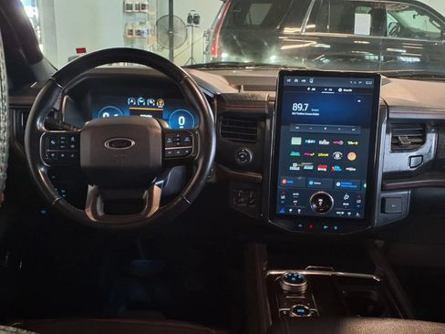 Used 2022 Ford Expedition Max Limited AWD/4WD image 17