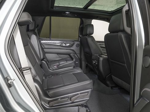 Used 2023 GMC Yukon Denali image 11