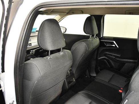Used 2024 Mitsubishi Outlander ES AWD/4WD image 44