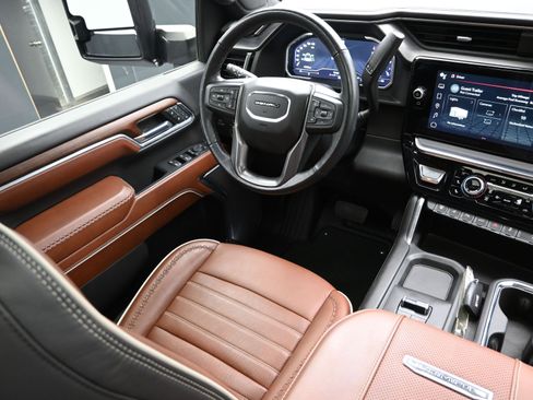 Used 2024 GMC Sierra 2500 Denali Ultimate image 23