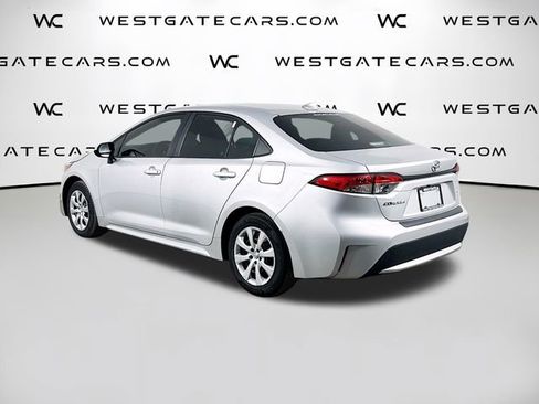 Used 2022 Toyota Corolla LE FWD image 5