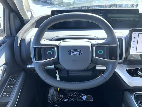 New 2026 Ford Expedition Active image 10