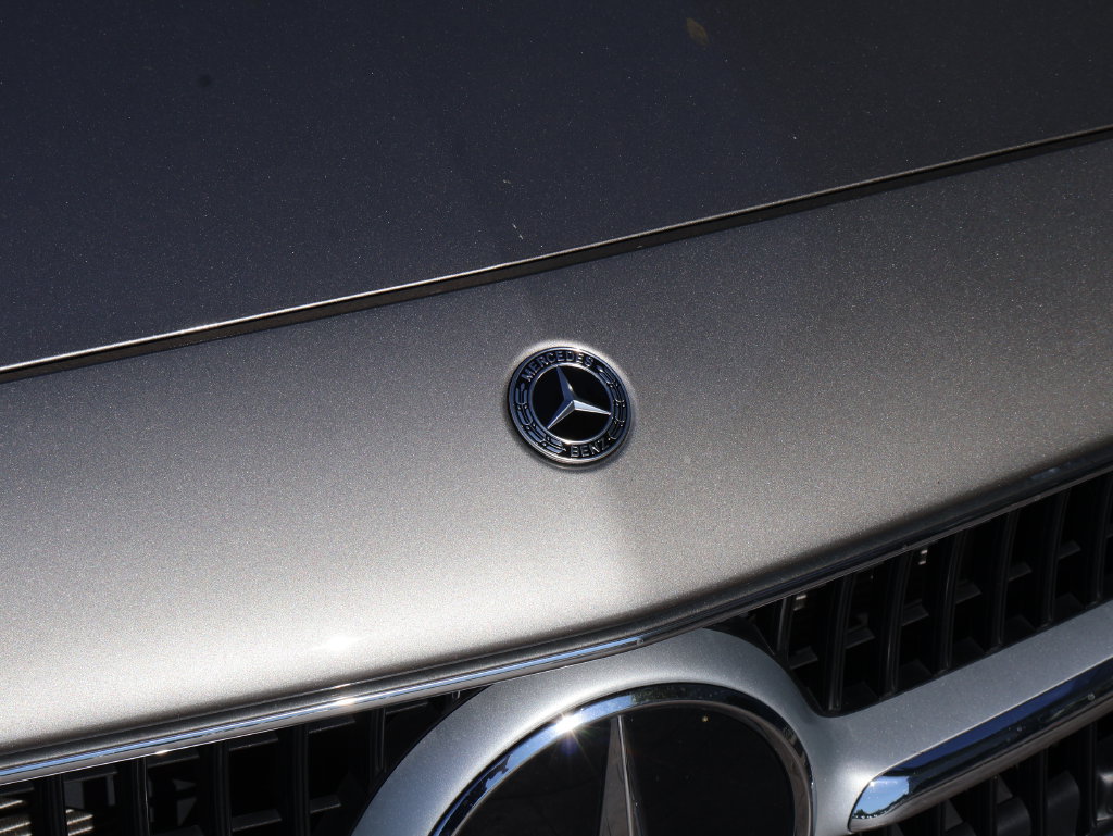 Certified 2023 Mercedes-Benz C 300 4MATIC Sedan image 2