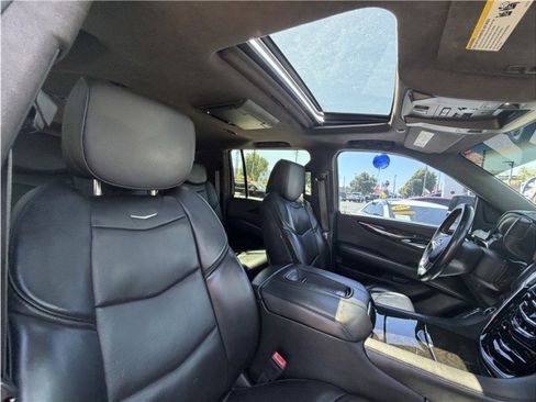 Used 2015 Cadillac Escalade ESV Platinum AWD/4WD image 40