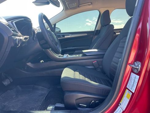 Used 2020 Ford Fusion SE FWD image 11