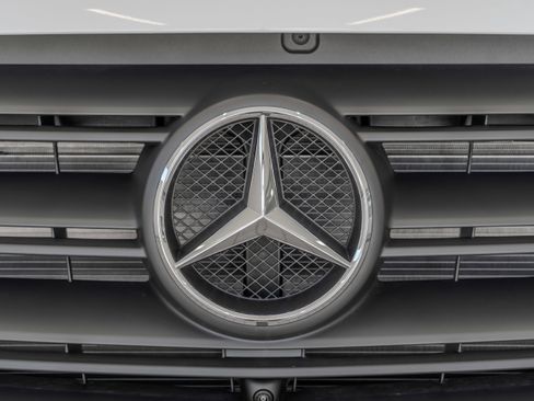 Used 2025 Mercedes-Benz Sprinter 2500 image 5
