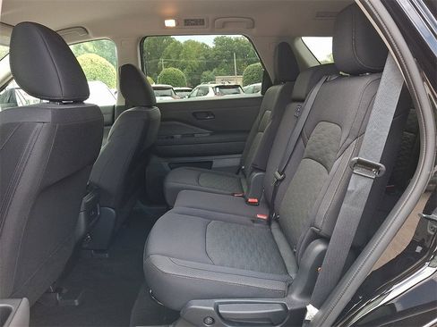 Certified 2024 Nissan Pathfinder S image 10