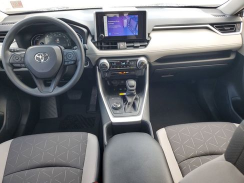 Used 2025 Toyota RAV4 XLE image 24