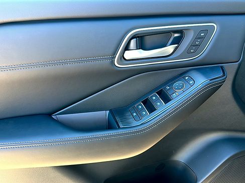 New 2026 Nissan Rogue Platinum w/ Tech Package image 13