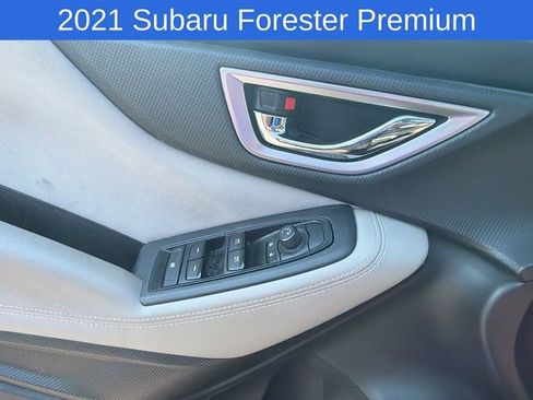 Used 2021 Subaru Forester Premium AWD/4WD image 23