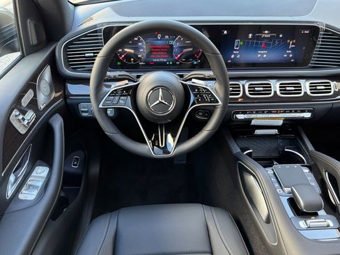 New 2026 Mercedes-Benz GLS 450 4MATIC image 13