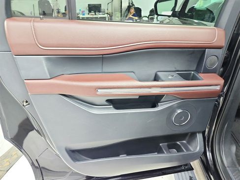 Used 2024 Ford Expedition Max Limited image 39