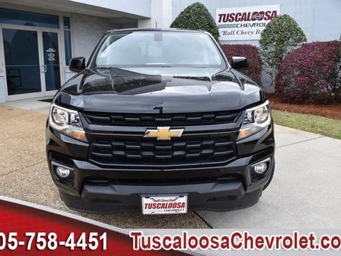 Used 2022 Chevrolet Colorado LT w/ LT Convenience Package image 4