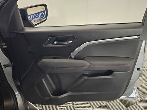 Used 2023 Chevrolet Colorado Z71 w/ Z71 Convenience Package 2 image 30