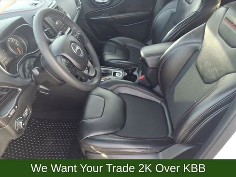 Used 2022 Jeep Cherokee Trailhawk w/ Sun, Sound & Nav Group image 10