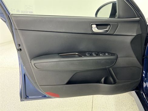 Used 2019 Kia Optima EX image 20