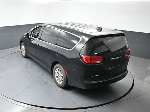 Used 2023 Chrysler Voyager LX FWD image 21