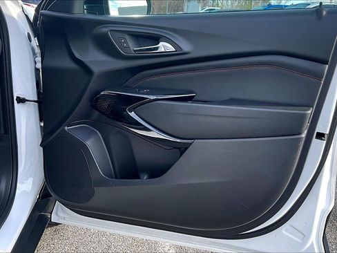 Used 2025 Chevrolet Trax RS w/ Driver Confidence Package image 20